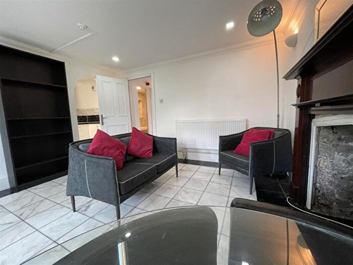 2 Bedroom Apartment To Rent In Richmond Road, Cardiff, CF24