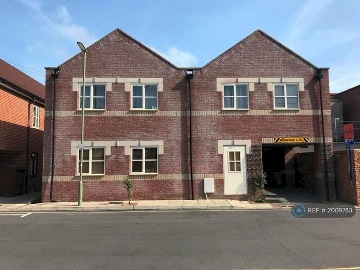 1 Bedroom Flat To Rent In Coates Road, Gosport, PO12