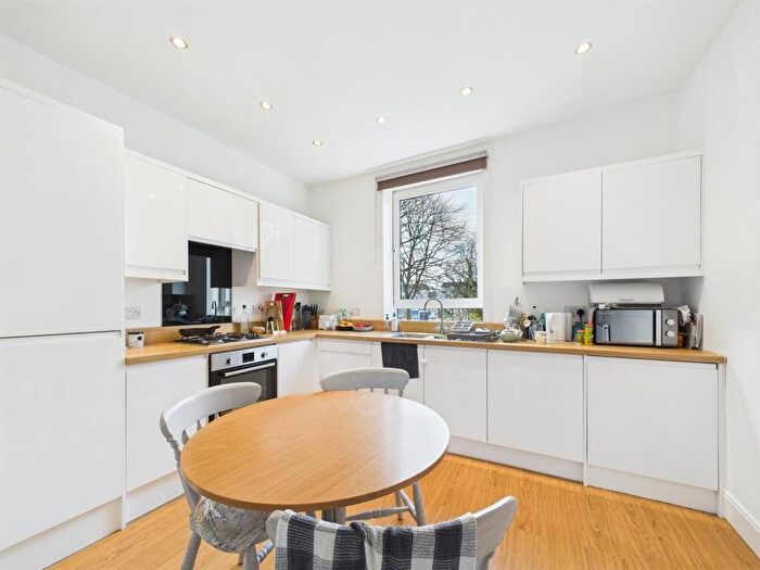 2 Bedroom Flat For Sale In / Dunkeld Road, Perth, PH1