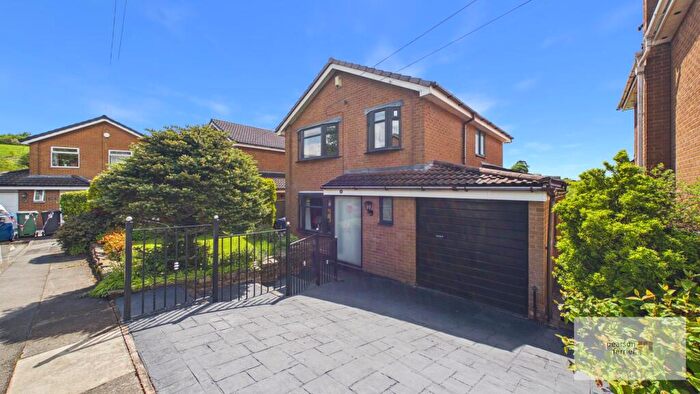 3 Bedroom Detached House For Sale In Calder Close, Walmersley, Bury, BL9