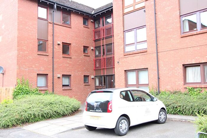 2 Bedroom Flat To Rent In Eastwell Gardens, Lochee, Dundee, DD2