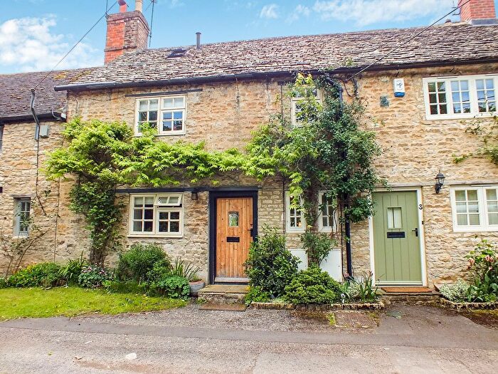 4 Bedroom Terraced House To Rent In Collice Street, Islip, OX5