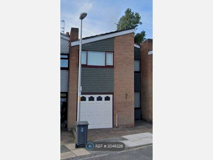 3 Bedroom Terraced House To Rent In Wades Court, Blackpool, FY3