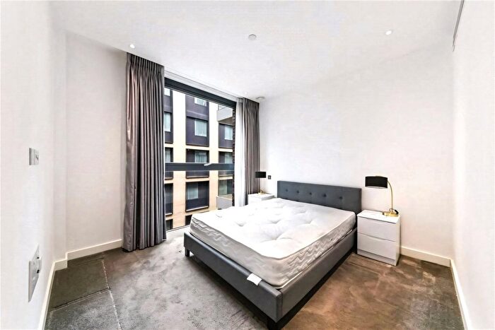 2 Bedroom Flat To Rent In Catalina House, Goodman's Fields, Aldgate, London, E1