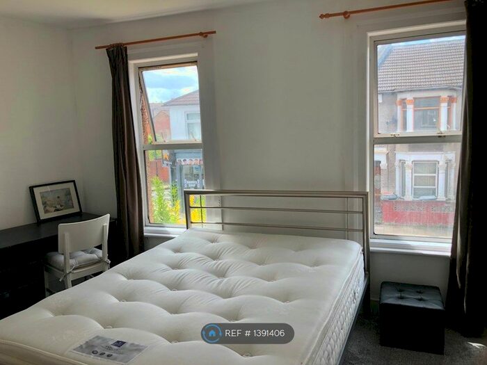 2 Bedroom Flat To Rent In London Road, London, E13