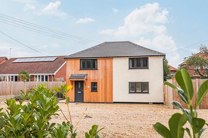 4 Bedroom Detached House For Sale In Contemporary Four Bedroom Home In Hethersett, NR9