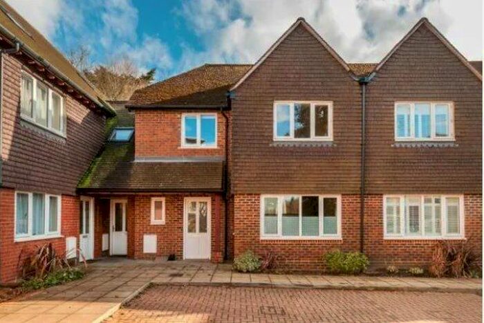 3 Bedroom Maisonette To Rent In Caxton Court, Haslemere, GU27