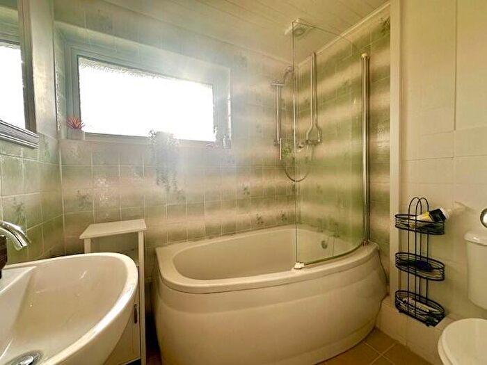 2 Bedroom Bungalow To Rent In Wrights Close, South Wonston, Winchester, SO21