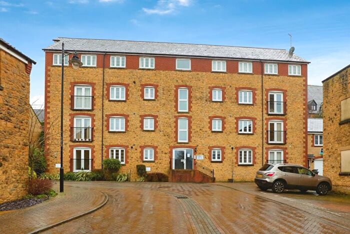 2 Bedroom Apartment For Sale In Old Tannery Way, Milborne Port, Sherborne, DT9