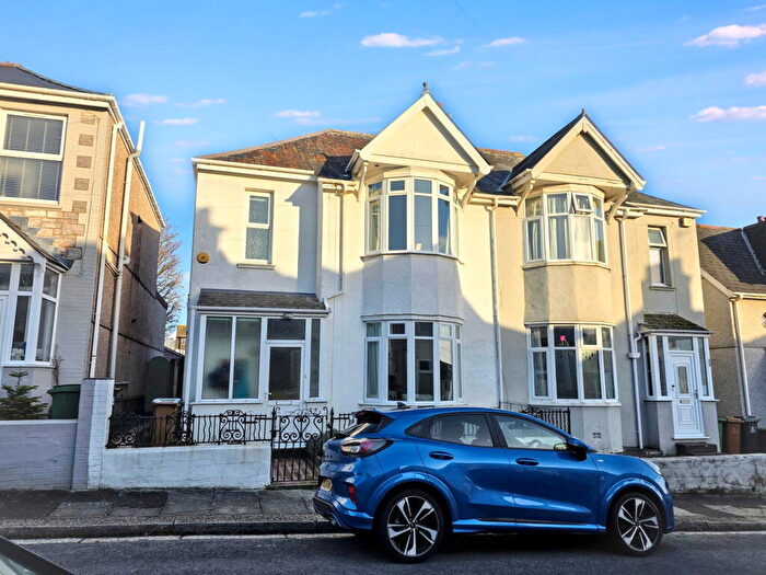 3 Bedroom Semi Detached House For Sale In Beechcroft Road, Plymouth, PL2