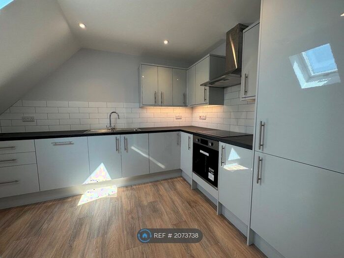 1 Bedroom Flat To Rent In Chesters Place, Tilehurst, Reading, RG31