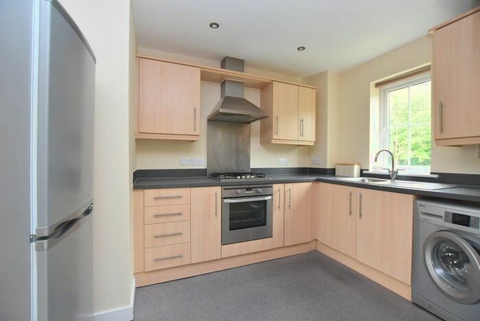 2 Bedroom Flat To Rent In Valley Heights, Newcastle-Under-Lyme ST5