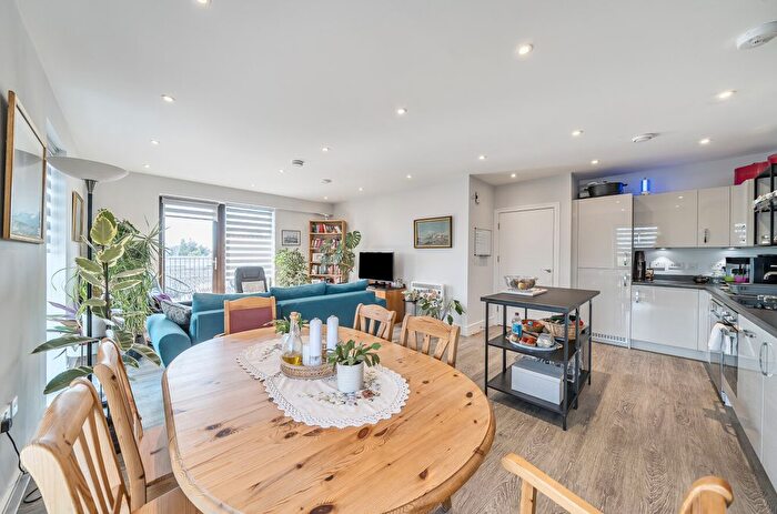 3 Bedroom Flat For Sale In Waterfront Heights, A Mount Pleasant, Wembley, HA0