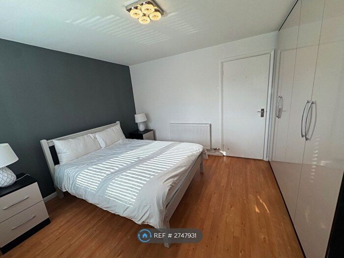 1 Bedroom Flat To Rent In Fenman Gardens, Ilford, IG3