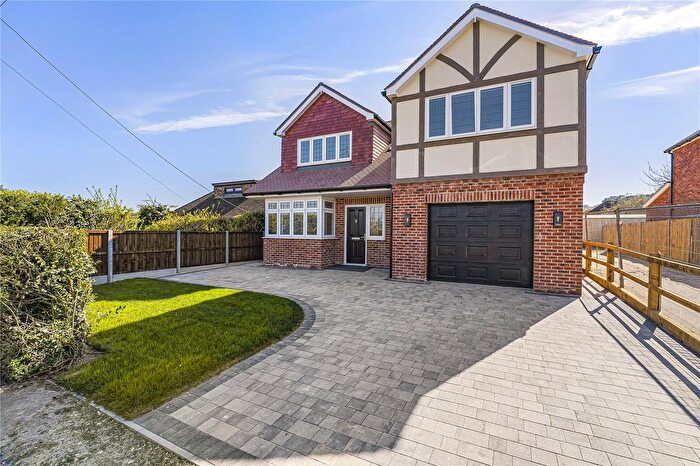 4 Bedroom Detached House For Sale In Coutts Avenue, Shorne, Gravesend, Kent, DA12