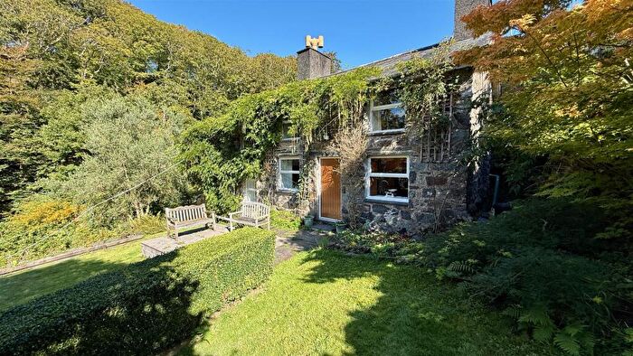 3 Bedroom Detached House For Sale In Talsarnau, LL47