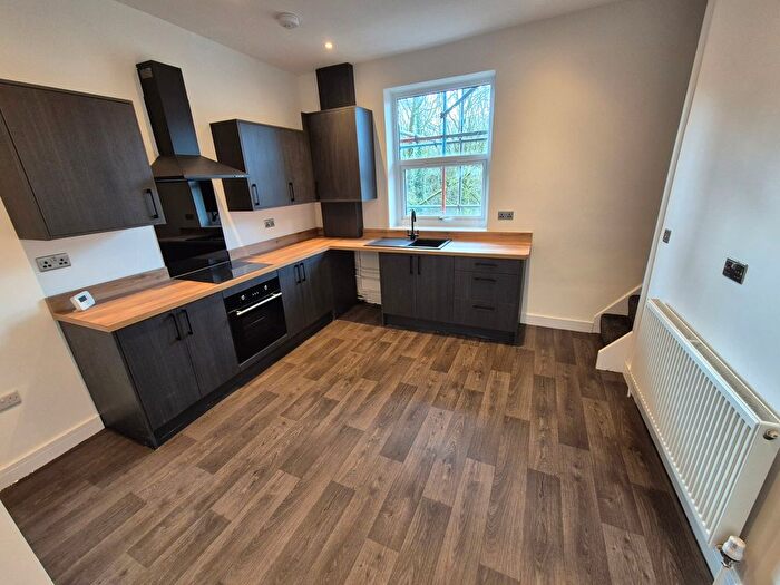 2 Bedroom Terraced House To Rent In Oldham Road, Grotton. Oldham, OL4
