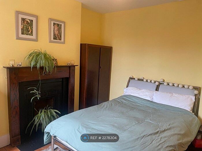 1 Bedroom Flat To Rent In Iliffe Street, London, SE17