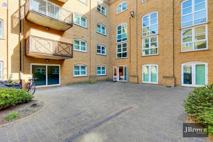 1 Bedroom Flat To Rent In The Grainstore, Western Gateway, London, E16