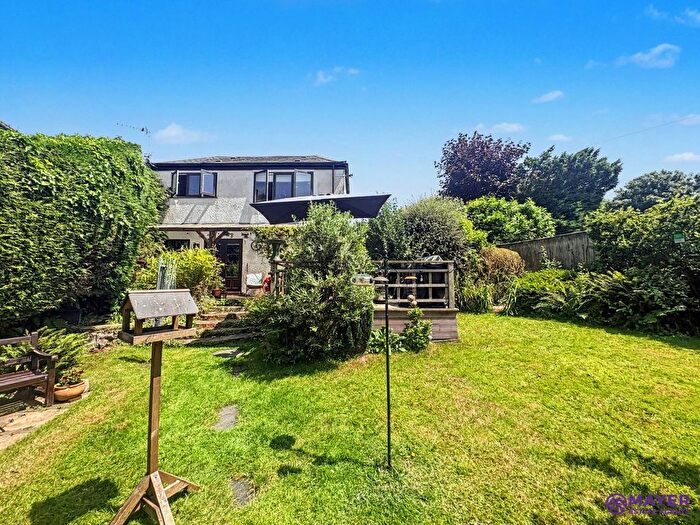 3 Bedroom Semi-Detached House For Sale In Mount Tamar Close, Plymouth, PL5