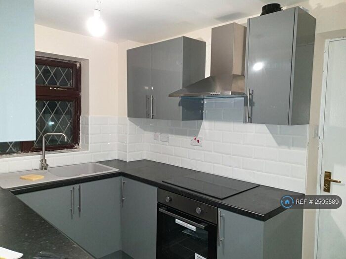 3 Bedroom Detached House To Rent In Breckbank, Forest Town, Mansfield, NG19