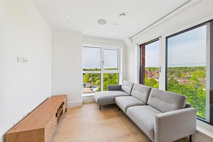 2 Bedroom Flat To Rent In Coombe Hill House, London, SW20