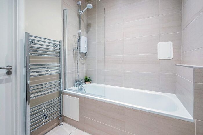1 Bedroom Flat To Rent In Shakespeare Street, North Kelvinside, Glasgow, G20
