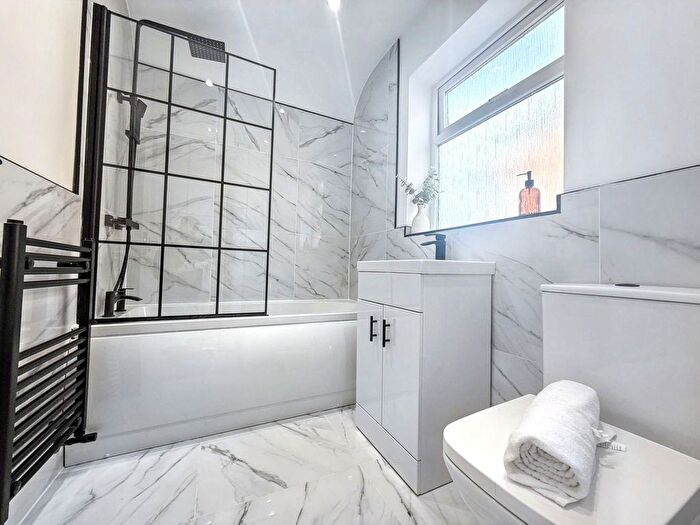 2 Bedroom Semi-Detached House For Sale In Exeter Road, Wallsend, NE28