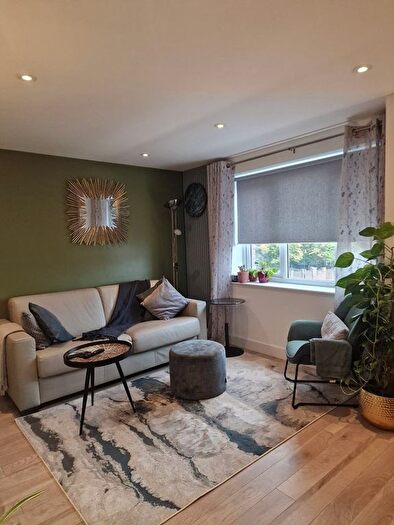 1 Bedroom Flat To Rent In One Bed Flat To Rent, UB2