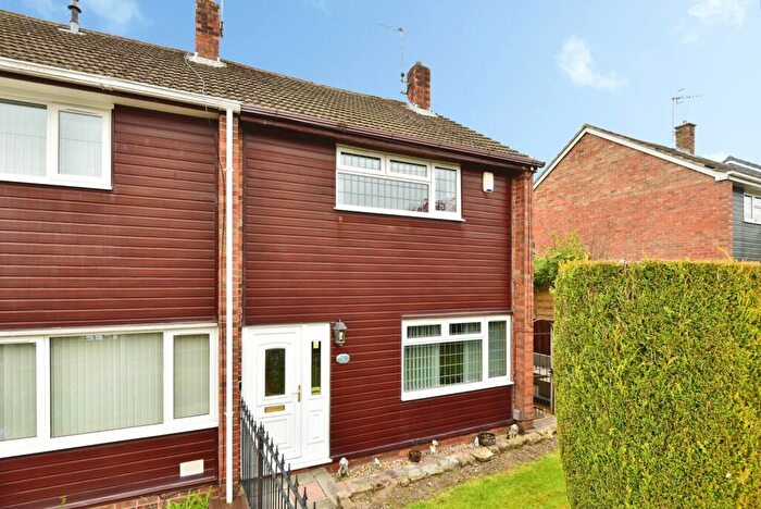 2 Bedroom Town House For Sale In Pegroy Grove, Stoke-on-Trent, Staffordshire, ST6