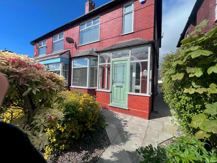 3 Bedroom Semi-Detached House To Rent In Chorley Old Road, Bolton, BL1