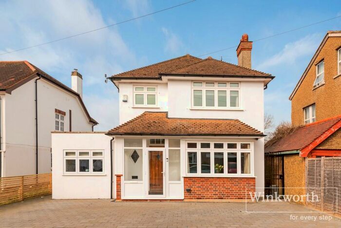 4 Bedroom Detached House To Rent In Grosvenor Road, West Wickham, BR4