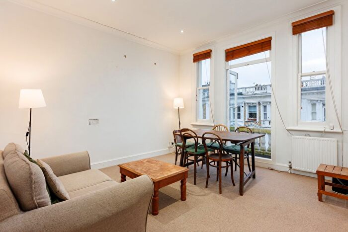 2 Bedroom Flat To Rent In Fairholme Road, London, W14