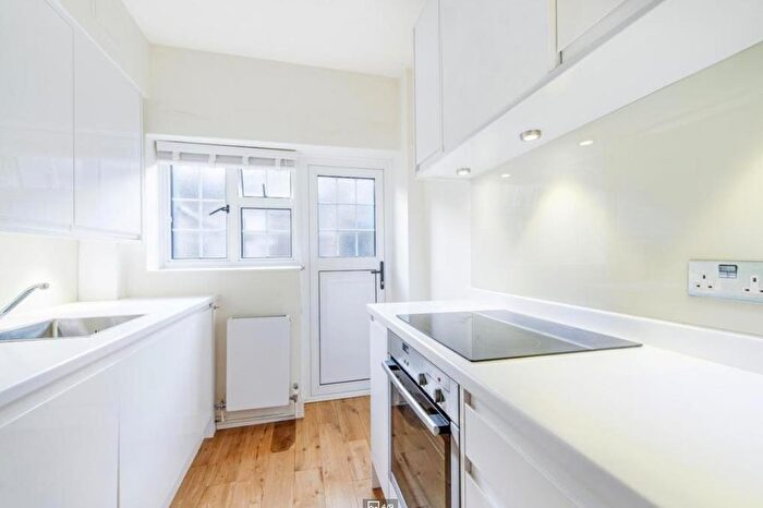 2 Bedroom Apartment To Rent In Allsop Place, Marylebone, London, NW1