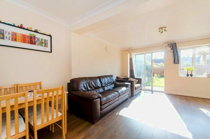 3 Bedroom Property To Rent In Brackenbridge Drive, Ruislip Manor, Ruislip, HA4