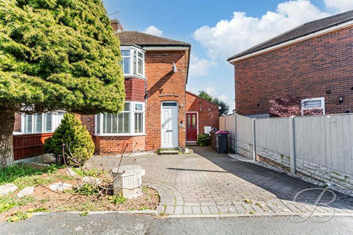 2 Bedroom Semi-Detached House For Sale In Stanley Grove, Aston, Sheffield, S26