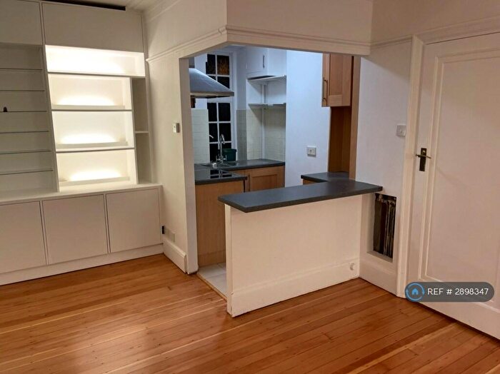 1 Bedroom Flat To Rent In Hillside Court, London, NW3
