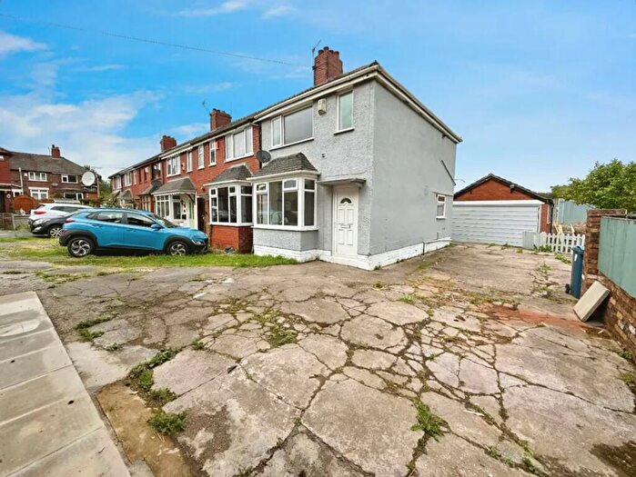 2 Bedroom Semi-Detached House For Sale In Howard Crescent, Stoke-On-Trent, ST1
