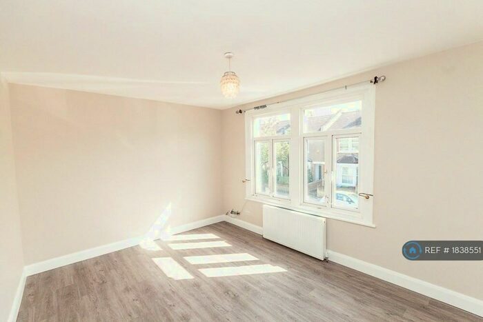 3 Bedroom Terraced House To Rent In Federation Road, London, SE2