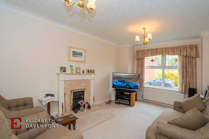 4 Bedroom Detached House For Sale In Greenland Court, Allesley Green, Coventry, CV5