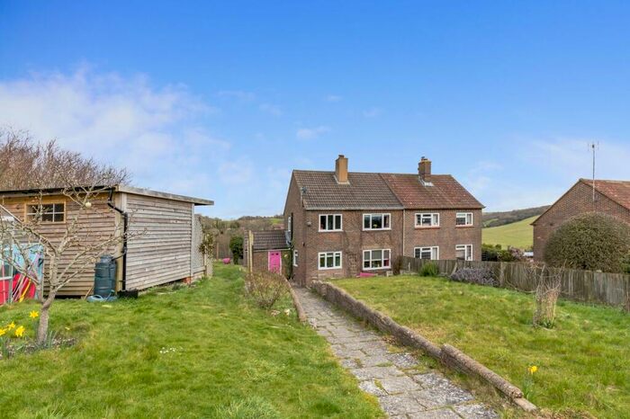 3 Bedroom Semi-Detached House For Sale In The Wyshe, Pyecombe, BN45