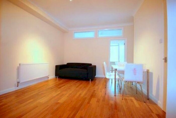 2 Bedroom Flat To Rent In Euston Road, London, NW1