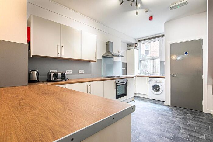 6 Bedroom House To Rent In Crookes Valley Road, Sheffield, S10