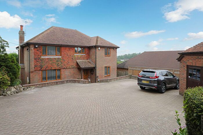 4 Bedroom Detached House For Sale In Bank Road, Aldington, TN25