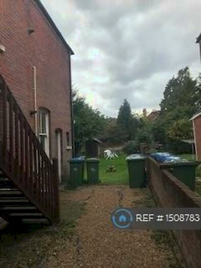 2 Bedroom Flat To Rent In Atherley Road, Southampton, SO15