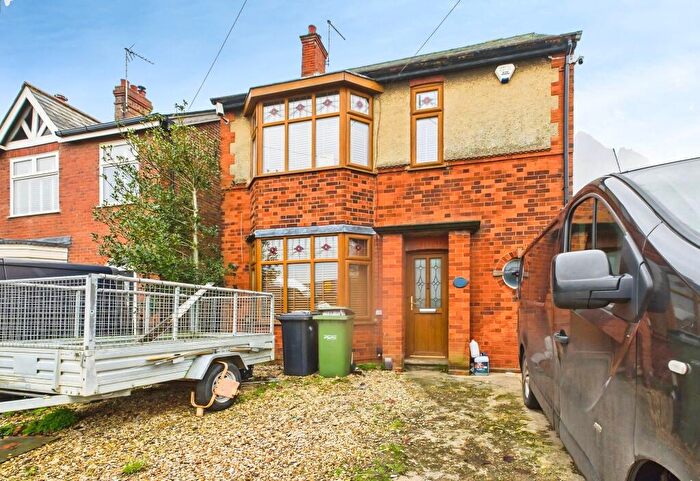4 Bedroom Detached House For Sale In Oundle Road, Woodston, Peterborough, Cambridgeshire, PE2