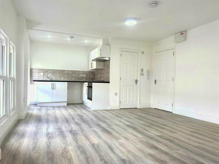 Flat To Rent In Regent Street, Hinckley, Leicestershire, LE10