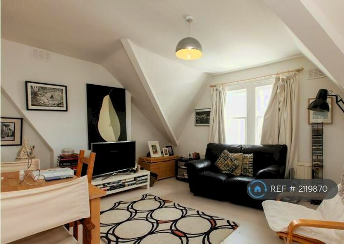 1 Bedroom Flat To Rent In Rosendale Road, London, SE21