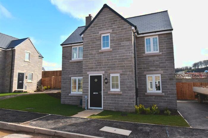 3 Bedroom Detached House To Rent In Cairn Drive, Harpur Hill, Buxton, SK17