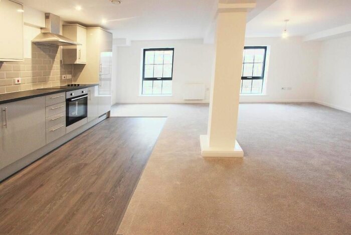 3 Bedroom Flat To Rent In St Radigunds Road, Dover, CT17